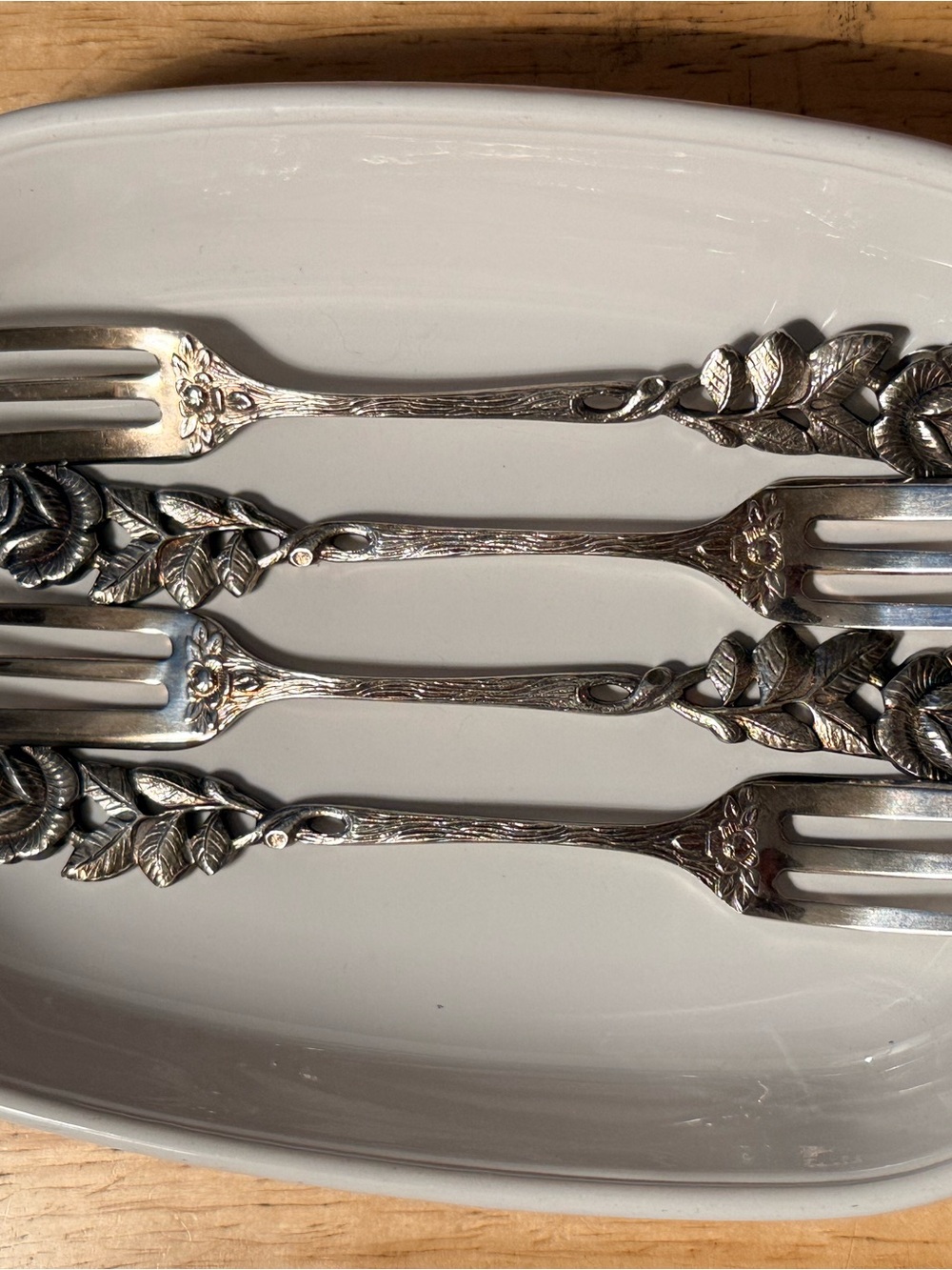 Hildesheimer Rose Ornate Floral Handle Silver-Plate Dessert Forks Set of 4